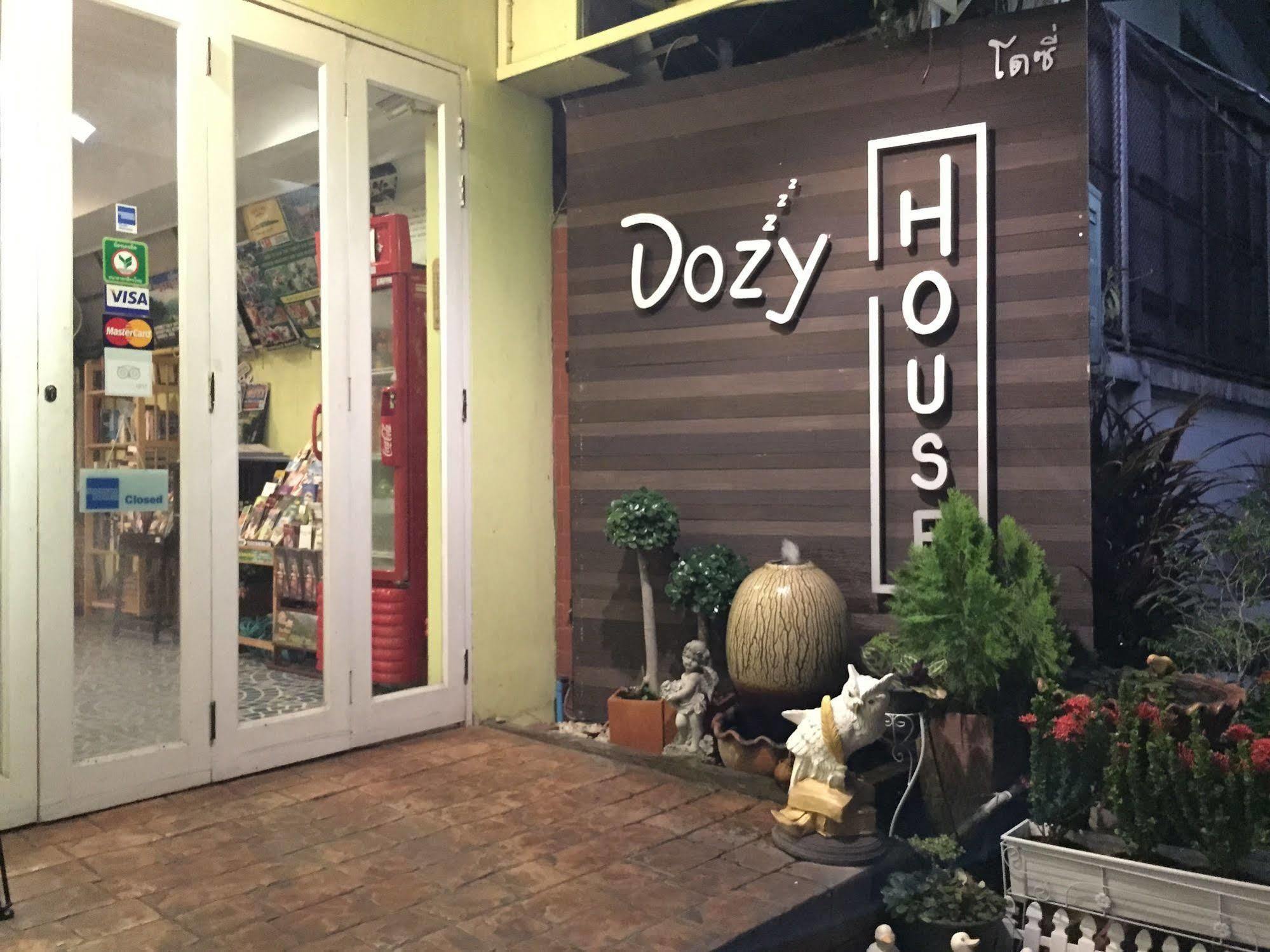 Dozy House Hotel Csiangmaj Kültér fotó